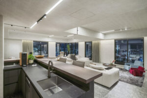 写真：Pick up 11 03 living home bar 20251107