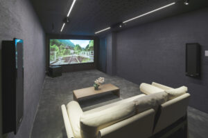 写真：Pick up 11 12 theater room 20251107